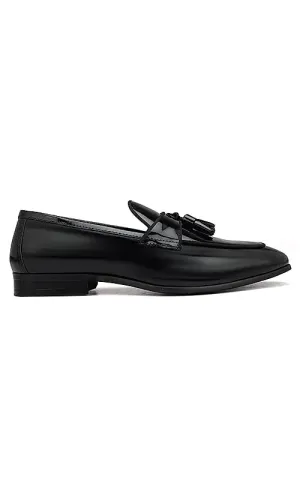 Black Patent Leather Loafers With Tassels