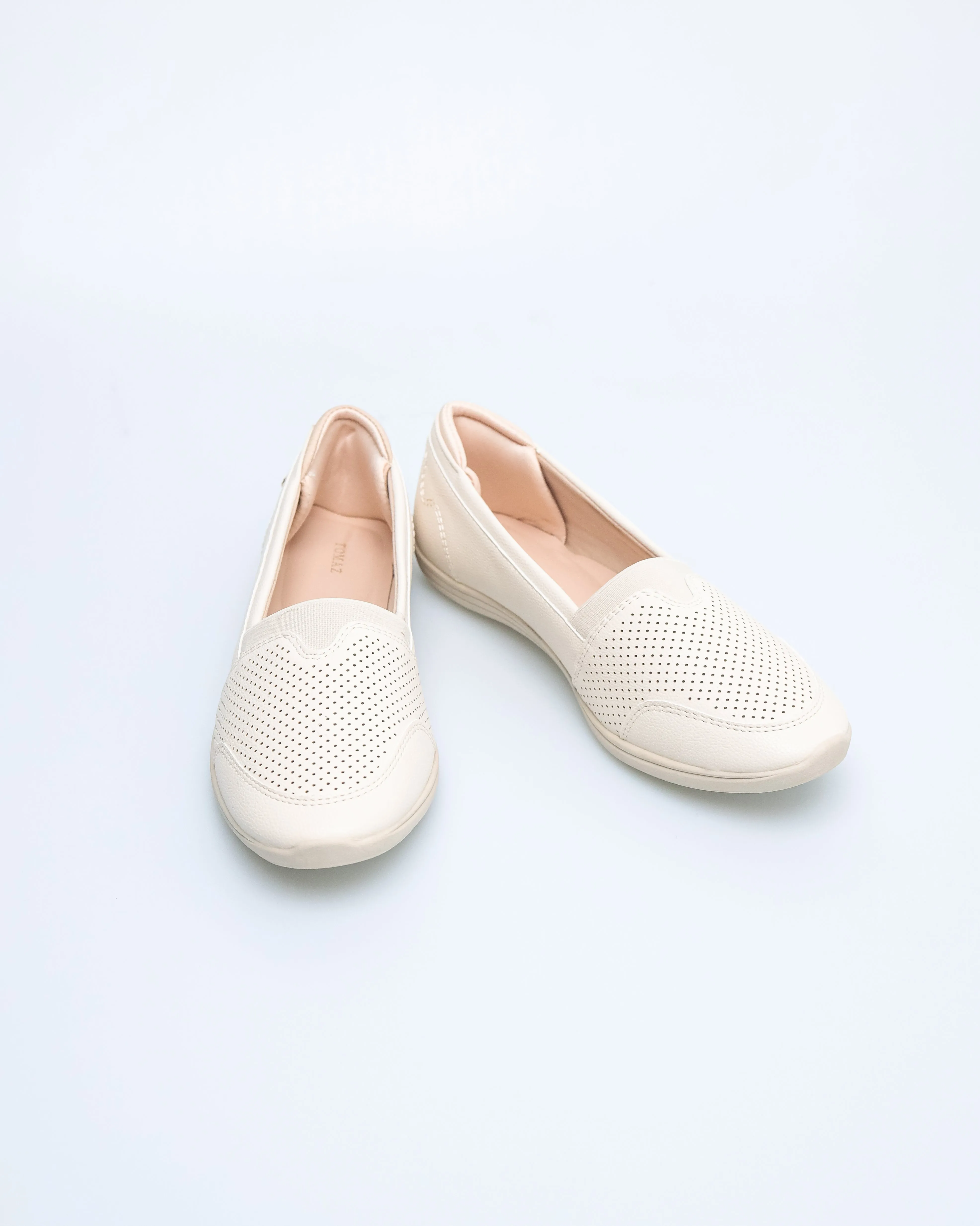 Tomaz NN428 Ladies Classic Perforated Flats
